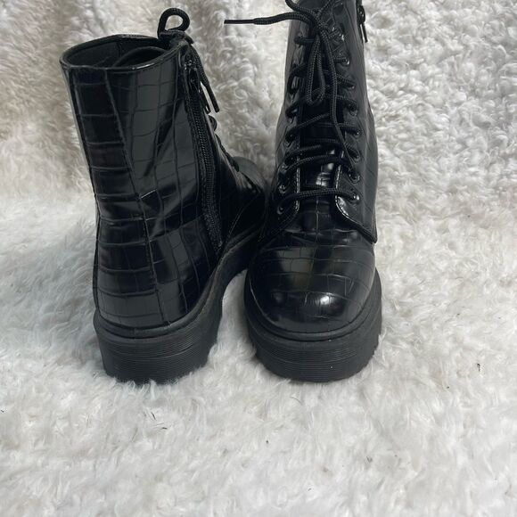 Qupid Black Croc print lace up Combat boots chunky soles side zipper EUR SZ40 - Picture 4 of 12